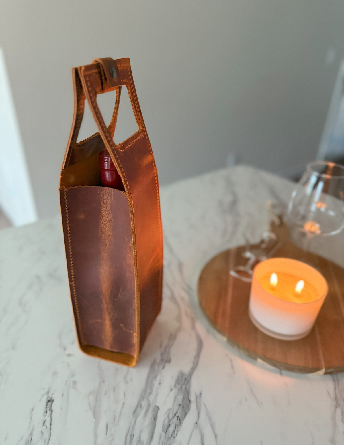 Personalized Leather Wine Bag – Handmade Wine Bottle Carrier